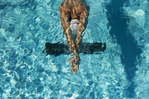 tips berenang agar tidak alergi