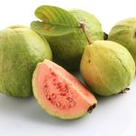 Mitos atau Fakta Biji Jambu Berbahaya Jika Tertelan? Ini Penjelasannya!