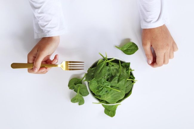 Ilustrasi diet dengan daun kelor