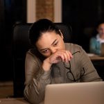 Kamu Sibuk Tapi Lupa Dirimu? Simak Cara Mengutamakan Kesehatan di Sini!