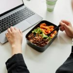 Tips Membuat Makanan Bekal Kantor yang Sehat dan Praktis