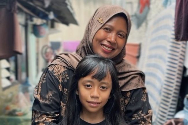 Ibu Sri Utari Zymuno Testimoni